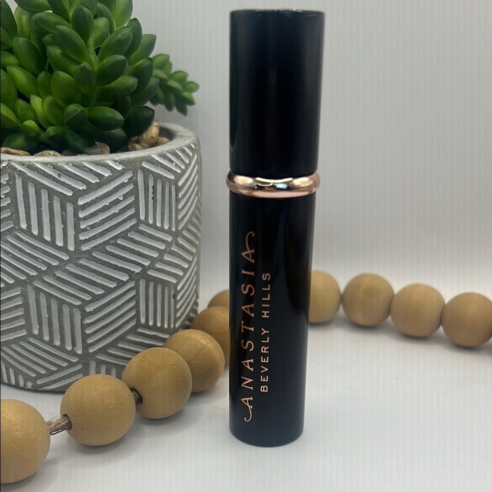 Anastasia Beverly Hills Lash Sculpt Lenghtening and Volumizing Black Mascara